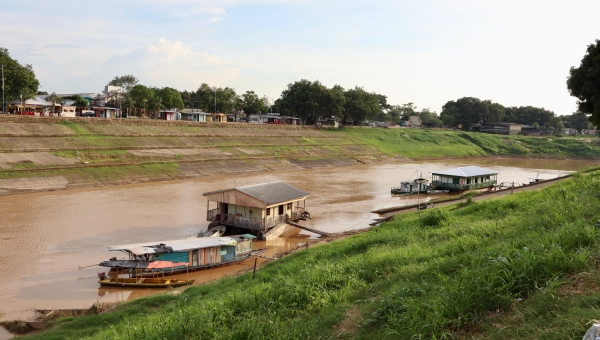 Nível do Rio Acre continua baixando e se aproxima de cota de 2 metros em Rio Branco; manancial recuou 30 centímetros nas últimas 24 horas